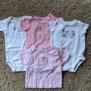Lot of 4, onesies/top. 6 mo